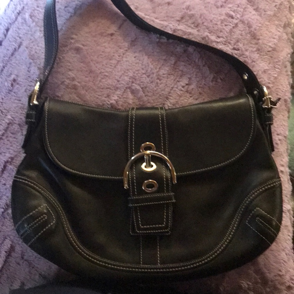 Classic Black leather coach shoulder bag- like new
